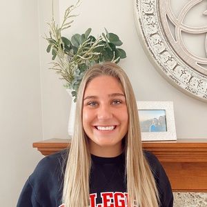 Meet your Posher, Katelyn